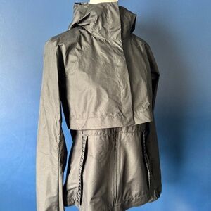 Lululemon Black Convertible Hooded Jacket with Zip-Off Sleeves – Size 8